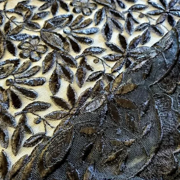 LACE EMBROIDERED FLORAL FABRIC BLACK NEW 70" x 38" CRAFT SEWING DECOR - Picture 5 of 6